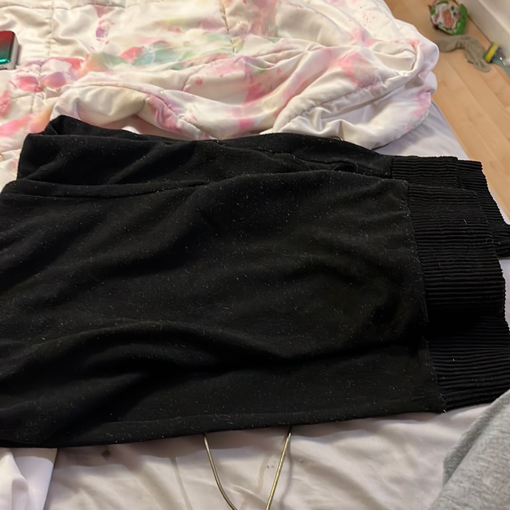 black sweatpants